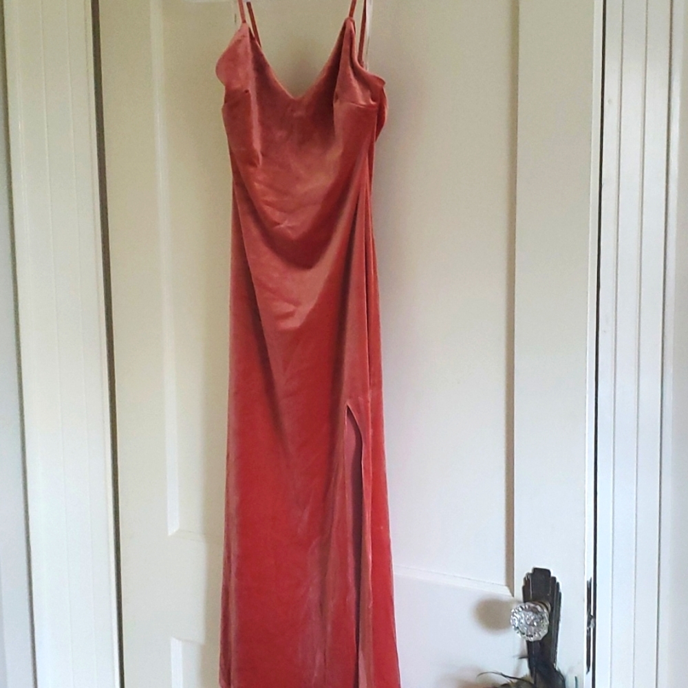 S forever 21 velvet slit dress